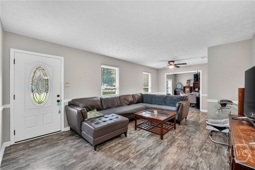 7313 Tropical Way Property Photo 6