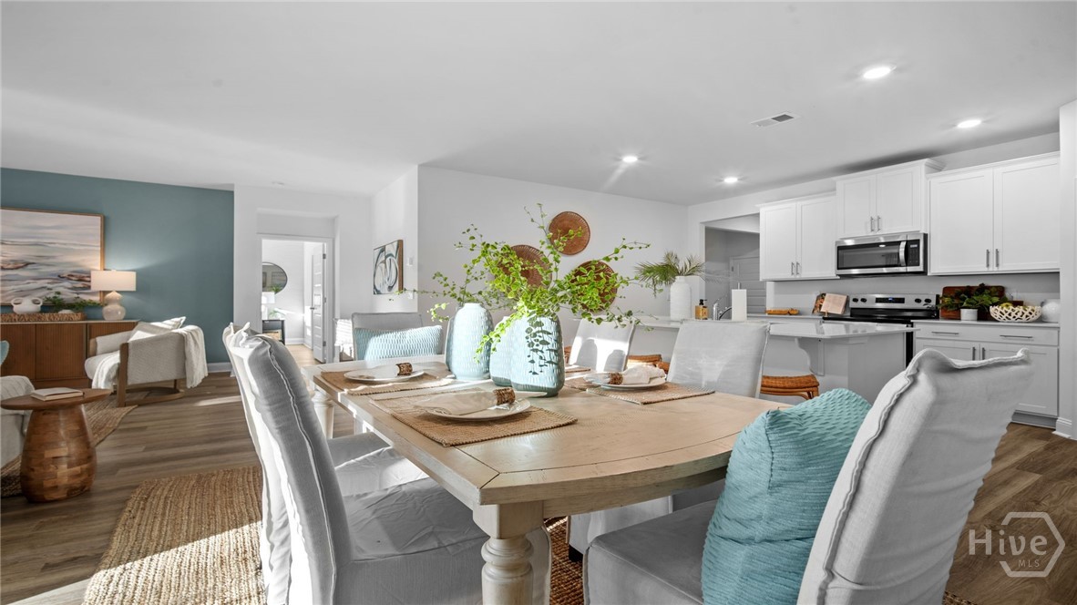 1065 Bergamot Road Property Photo 8