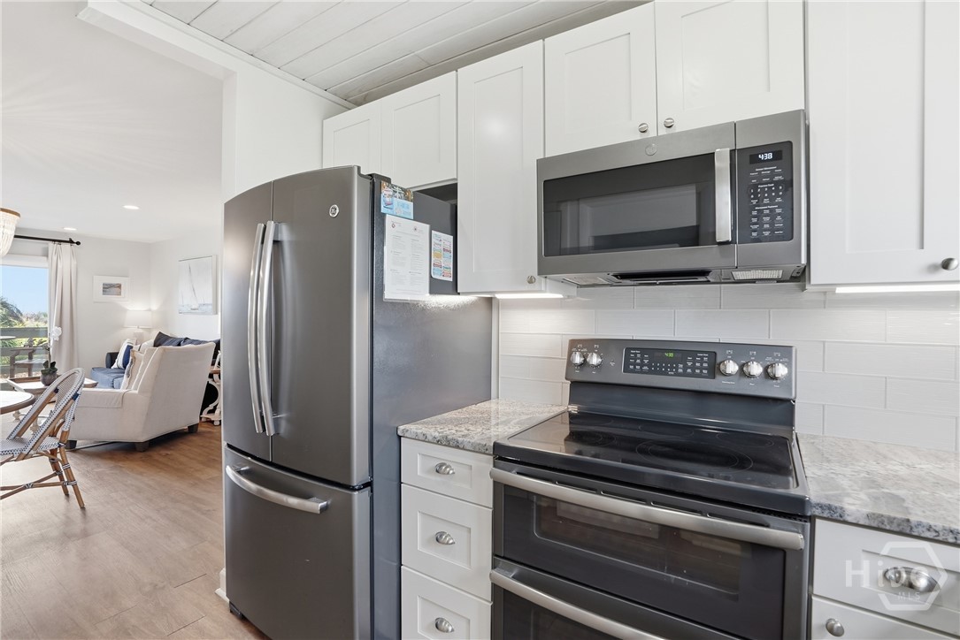 85 Van Horne Avenue 11a Property Photo 13