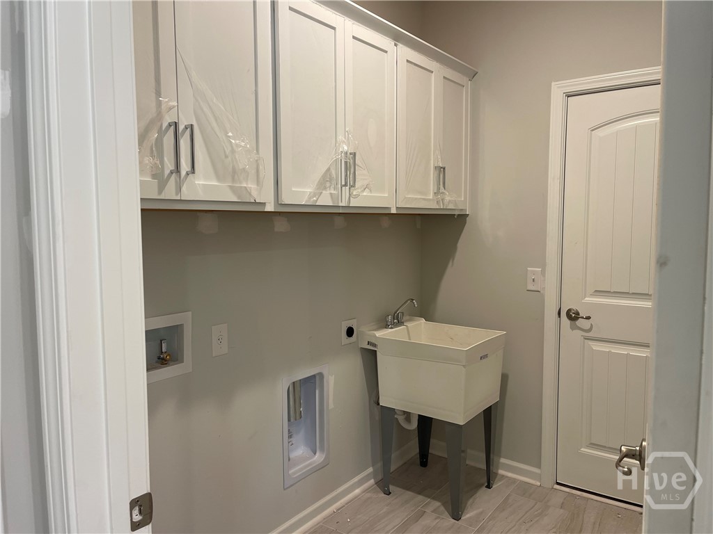 160 Como Drive Property Photo 7