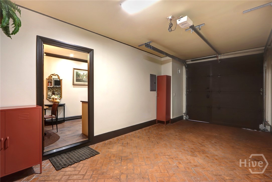 220 E State Street Property Photo 54