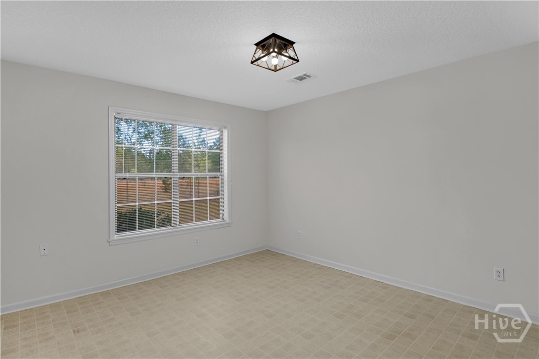 52 Northgate Lane Property Photo 7