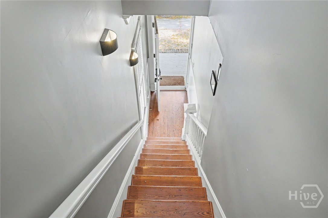 225 W 41st Street Property Photo 3