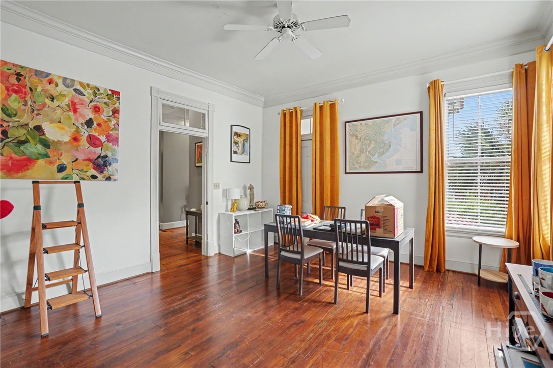 225 W 41st Street Property Photo 9