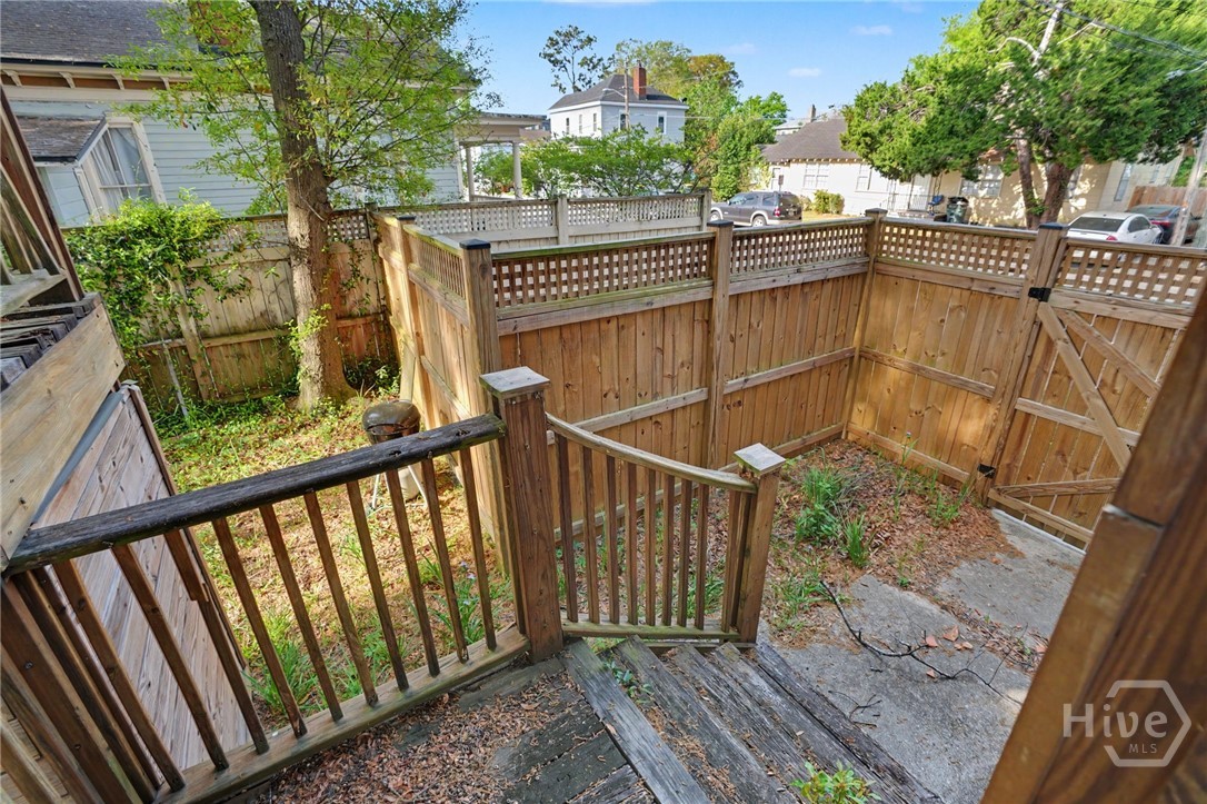 225 W 41st Street Property Photo 21