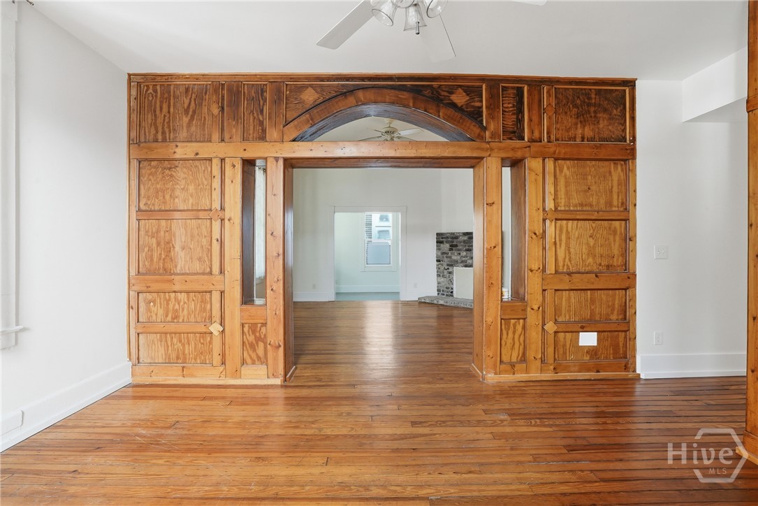 809 E Henry Street Property Photo 5