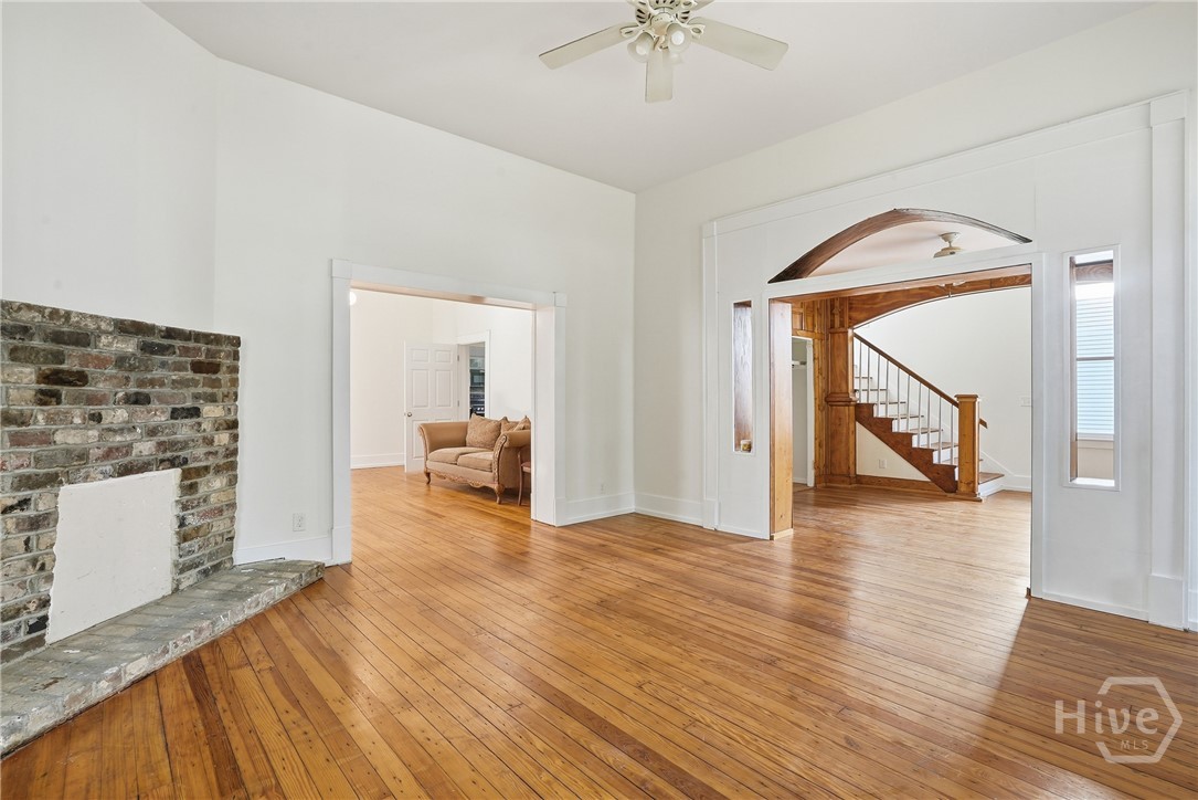 809 E Henry Street Property Photo 13