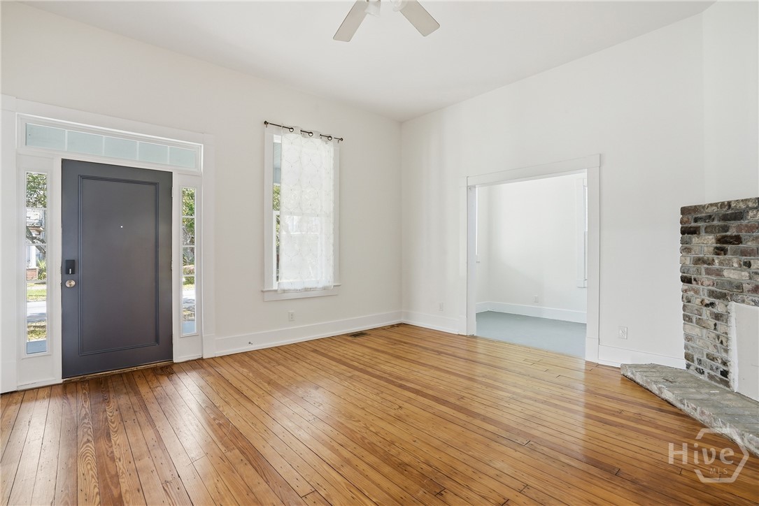 809 E Henry Street Property Photo 14