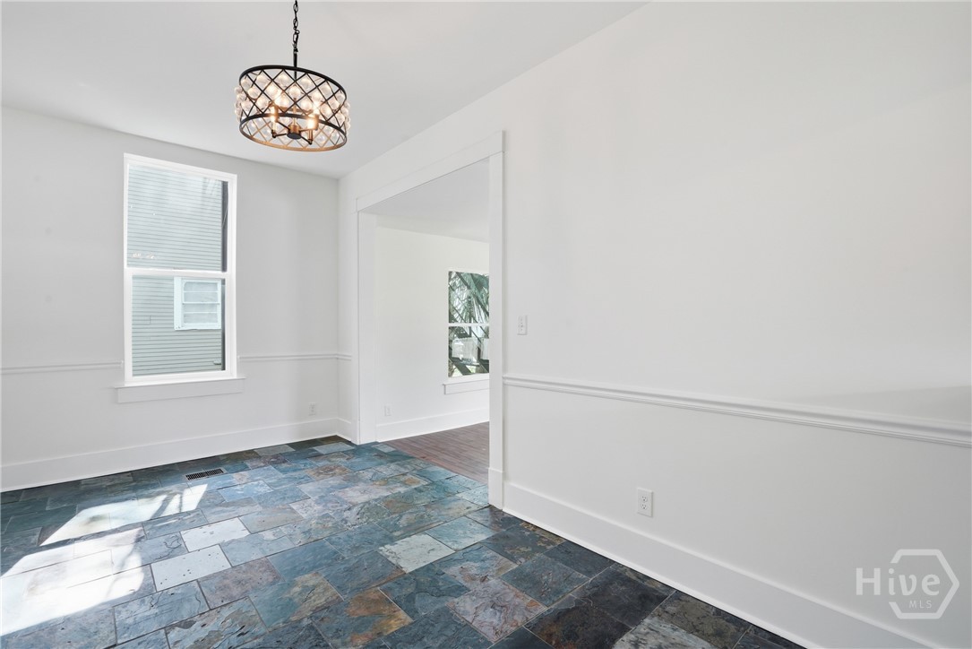 809 E Henry Street Property Photo 24
