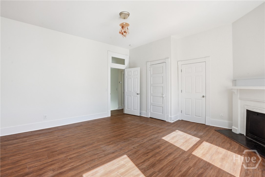 809 E Henry Street Property Photo 34