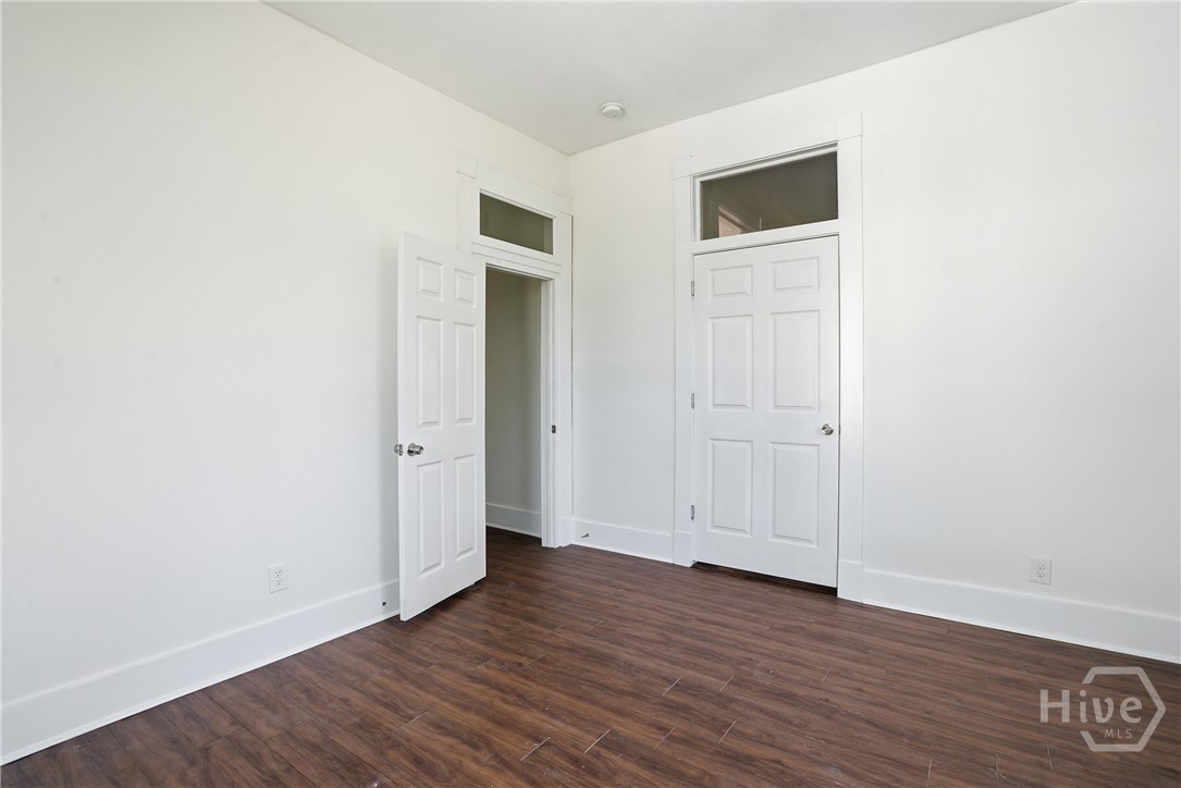 809 E Henry Street Property Photo 37