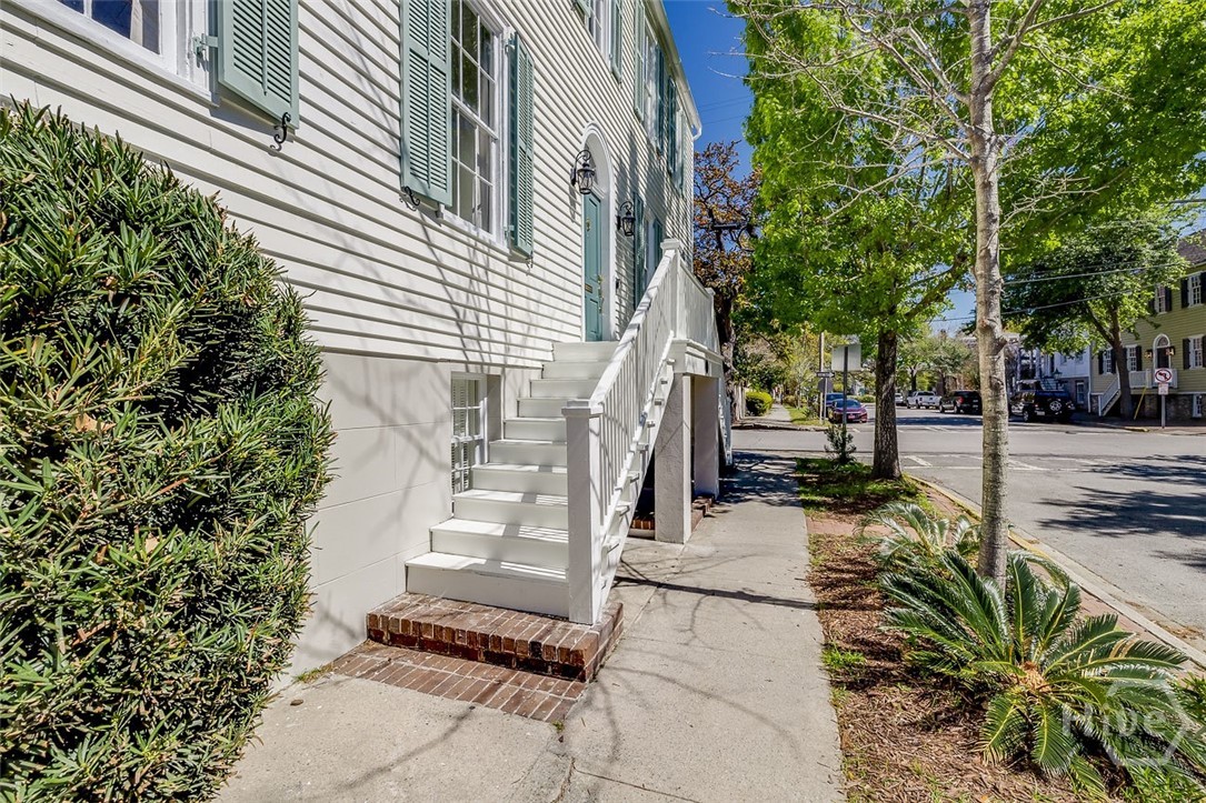 424 E President Street Property Photo 3