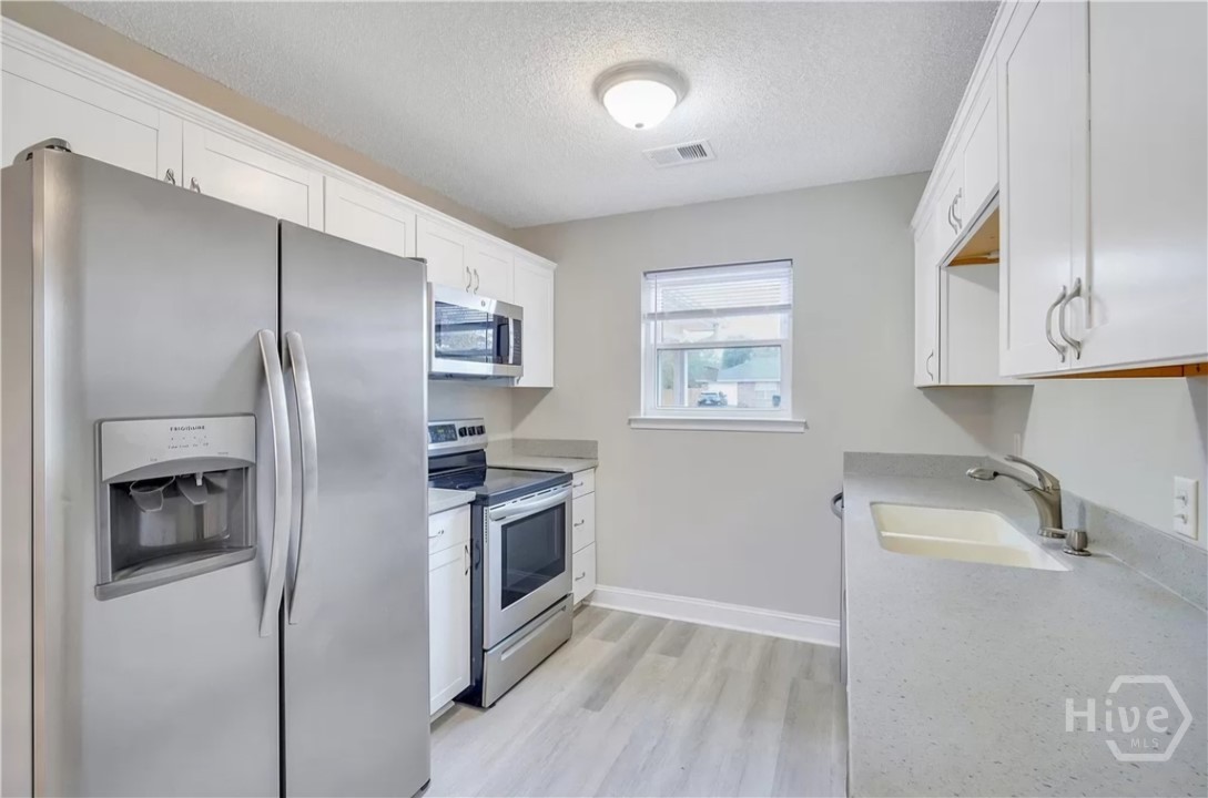 21 Haney Road Property Photo 7