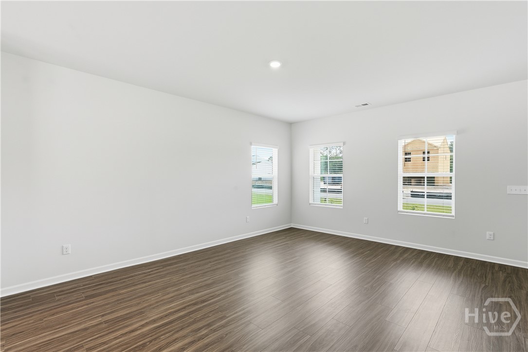 520 Teal Trail Ne Property Photo 3