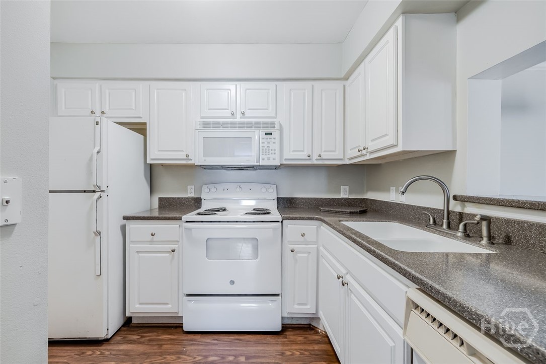 12300 Apache Avenue 307 Property Photo 13