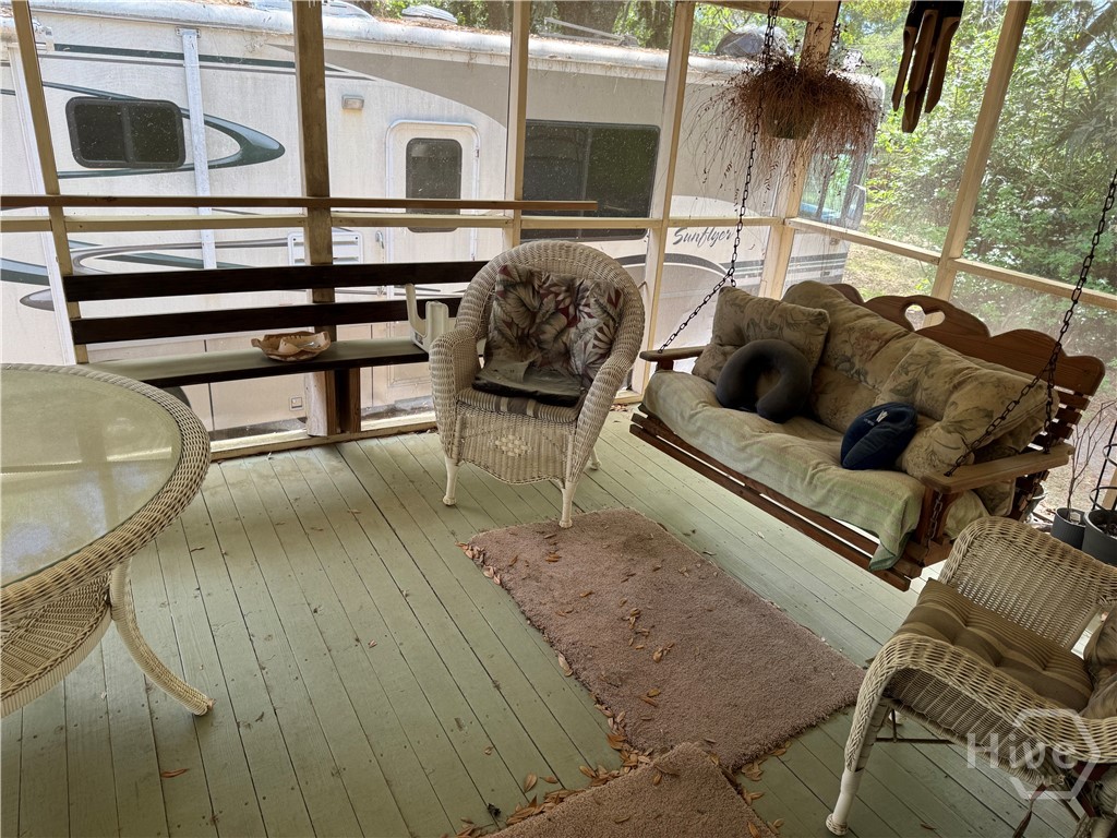 2 Moss Pointe Court Property Photo 6