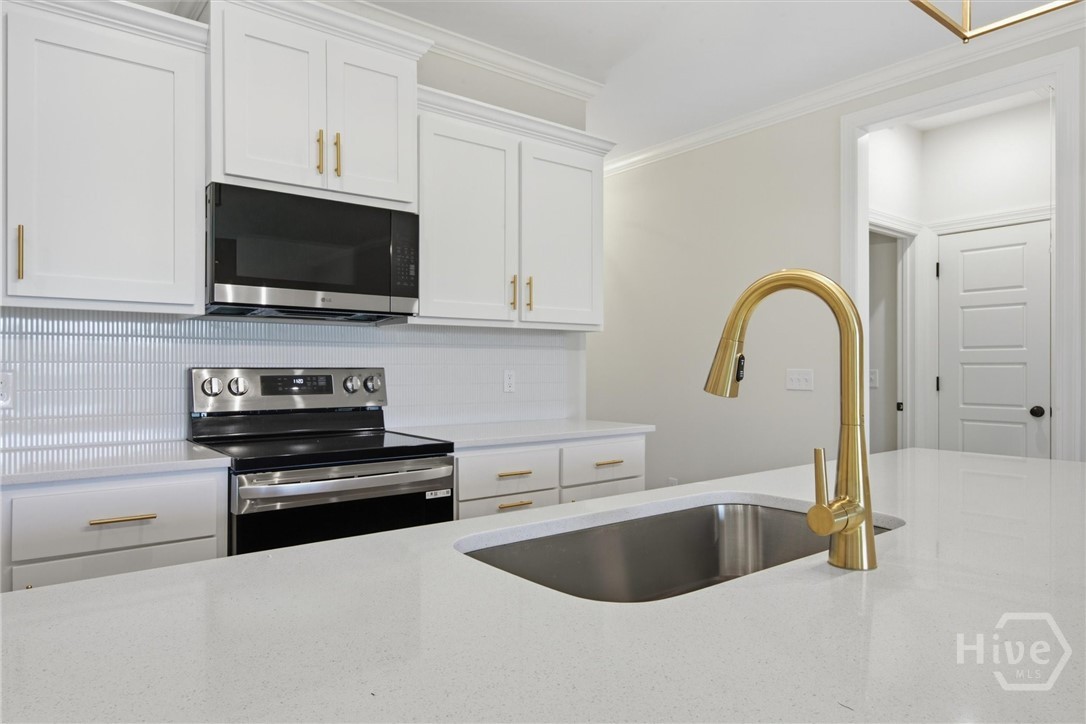 93 Ennis Road Property Photo 11