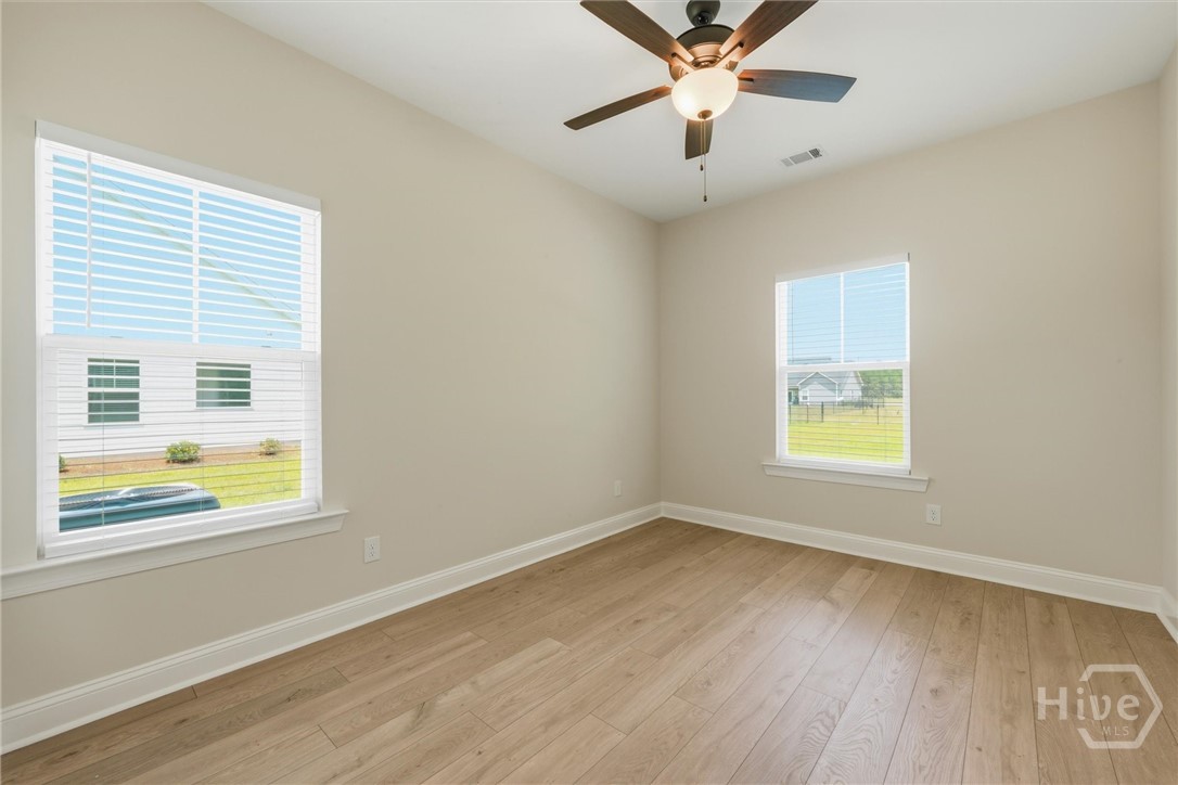 93 Ennis Road Property Photo 28