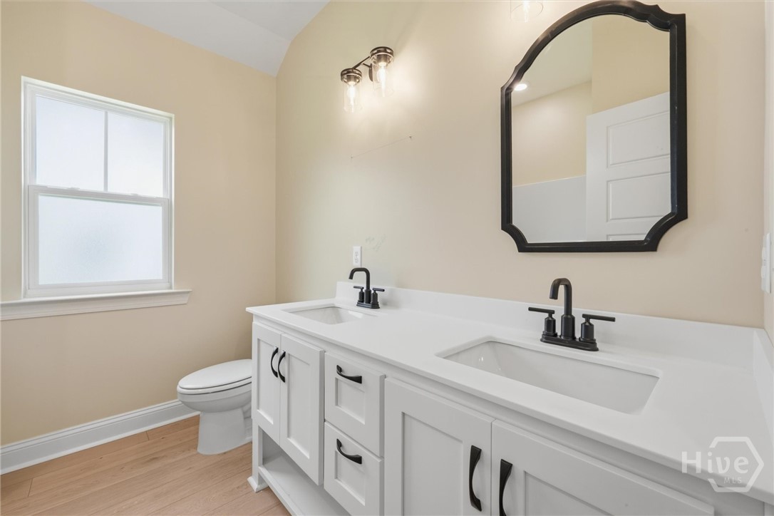 93 Ennis Road Property Photo 31