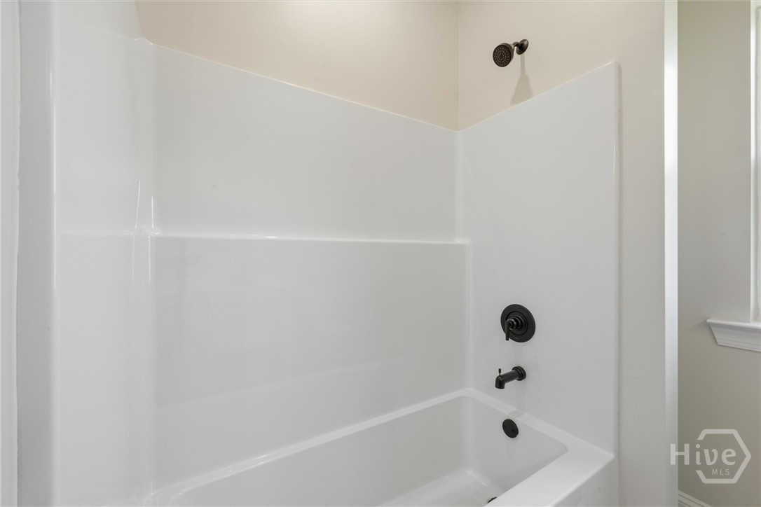 93 Ennis Road Property Photo 32