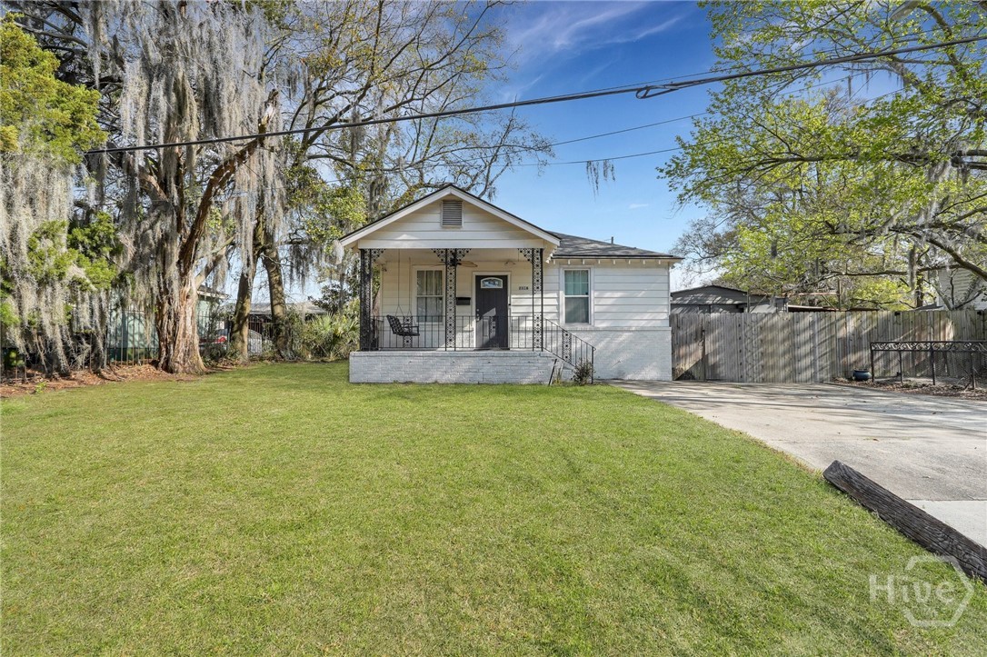 2106 Bolling Street Property Photo 1