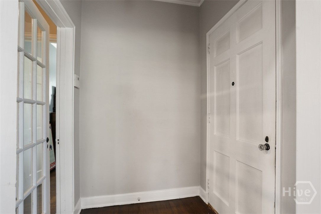 710 E 50th Street Property Photo 3