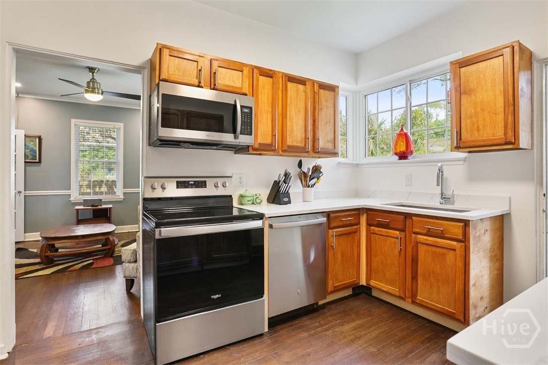 710 E 50th Street Property Photo 17