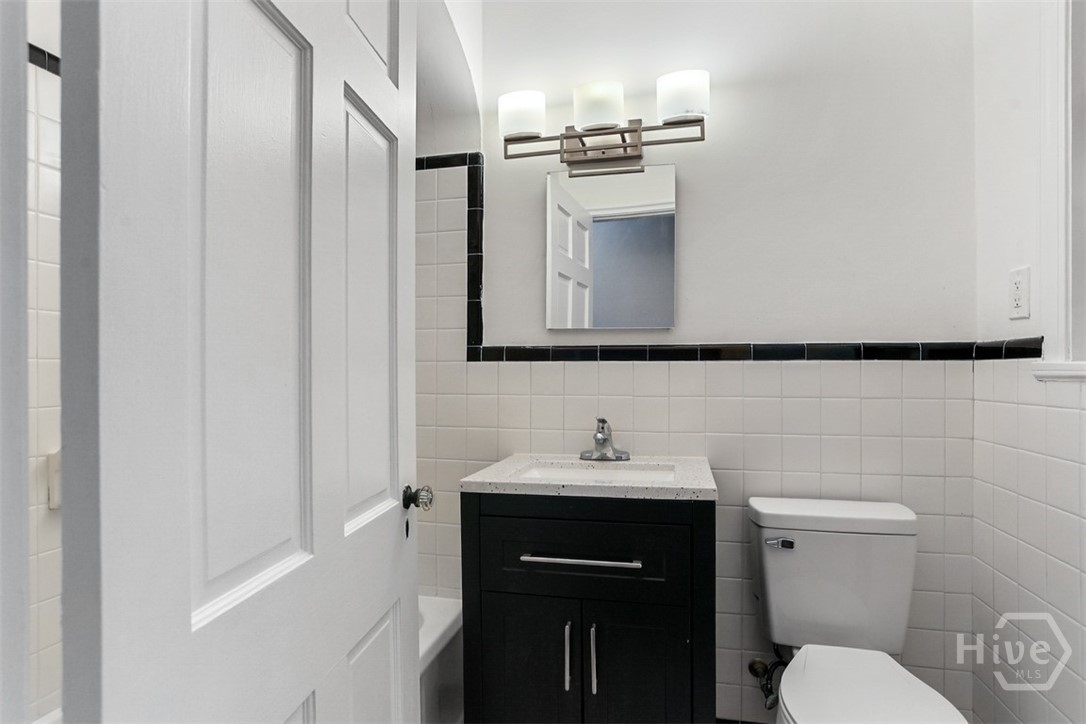 710 E 50th Street Property Photo 23