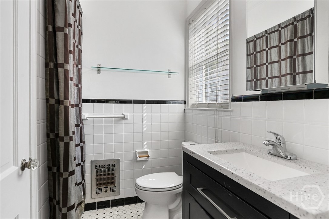 710 E 50th Street Property Photo 33