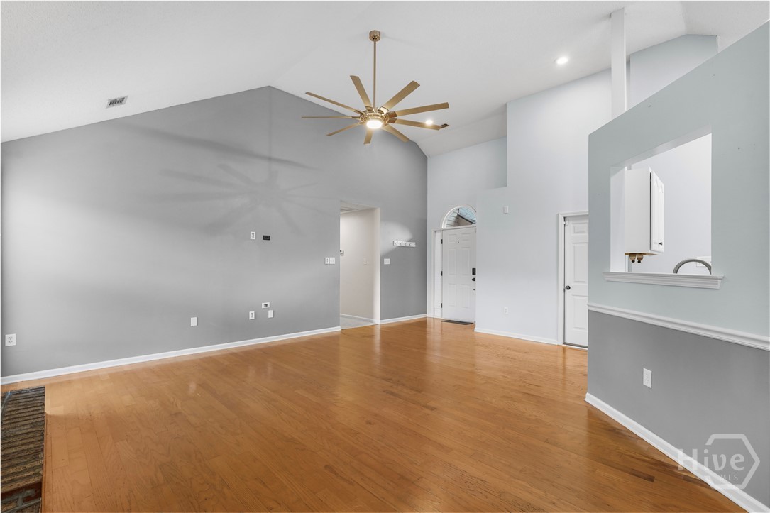 119 Meadowside Lane Property Photo 7