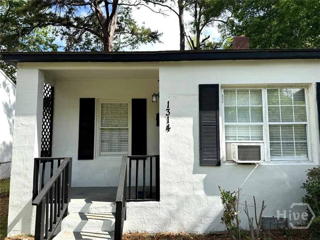 1314 E 54th Street Property Photo 4