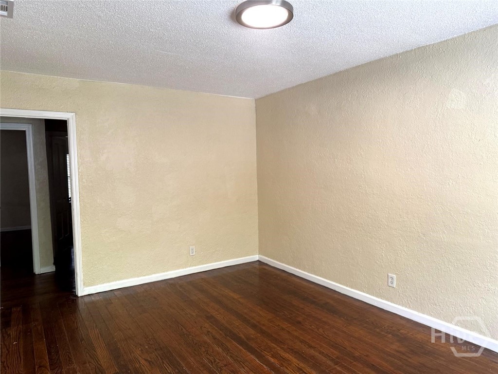 1314 E 54th Street Property Photo 7