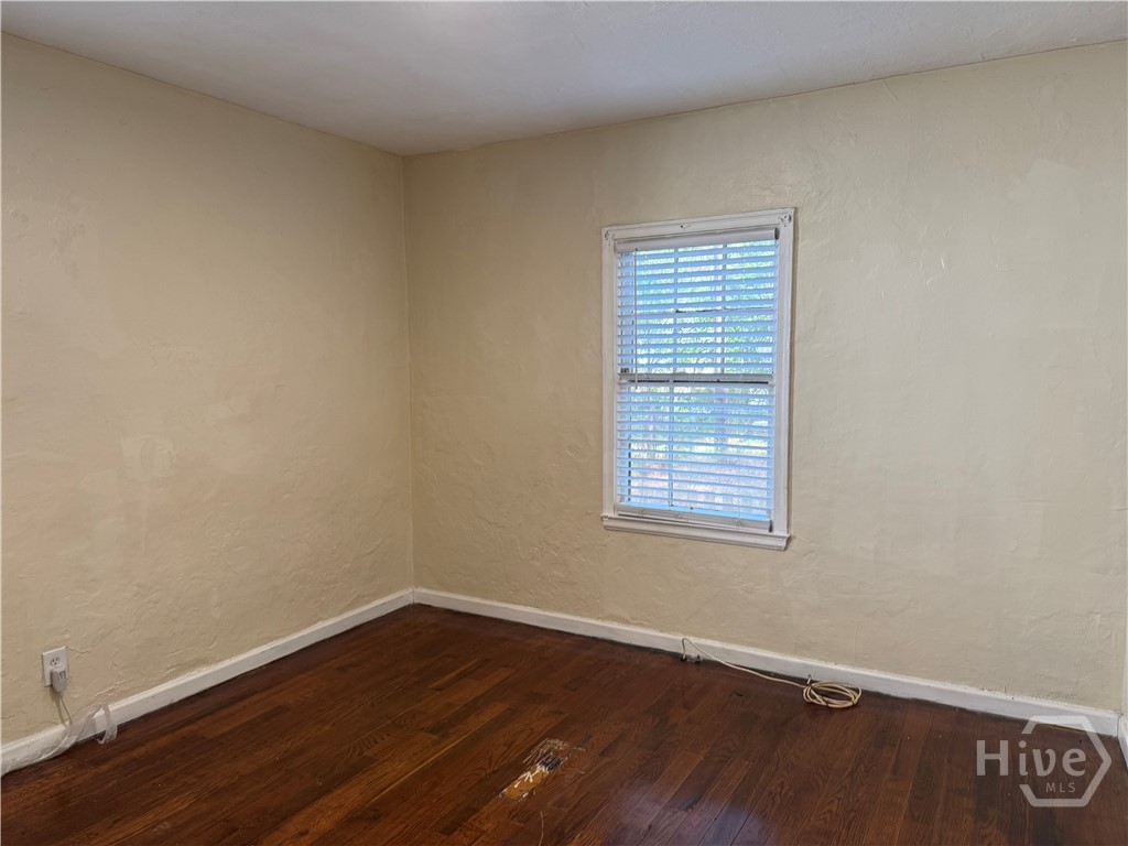 1314 E 54th Street Property Photo 10