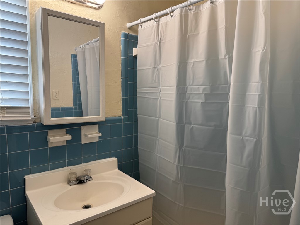 1314 E 54th Street Property Photo 11
