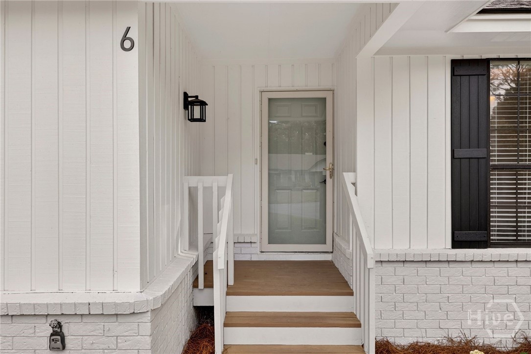 6 Castaway Place Property Photo 8