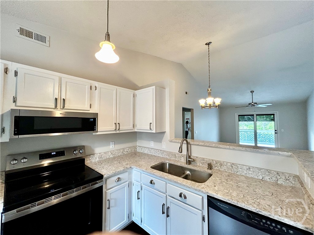 52 Bull River Bluff Drive Property Photo 10