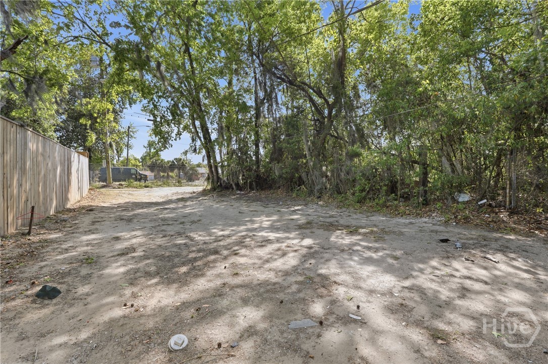1009 W 52nd Street Property Photo 26