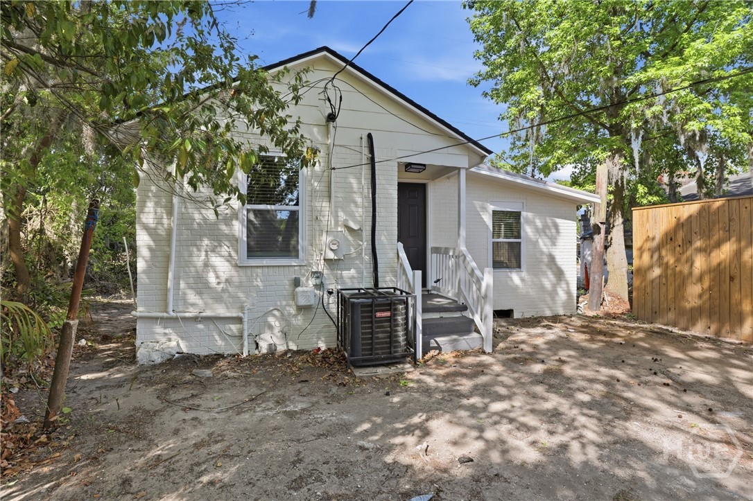 1009 W 52nd Street Property Photo 28