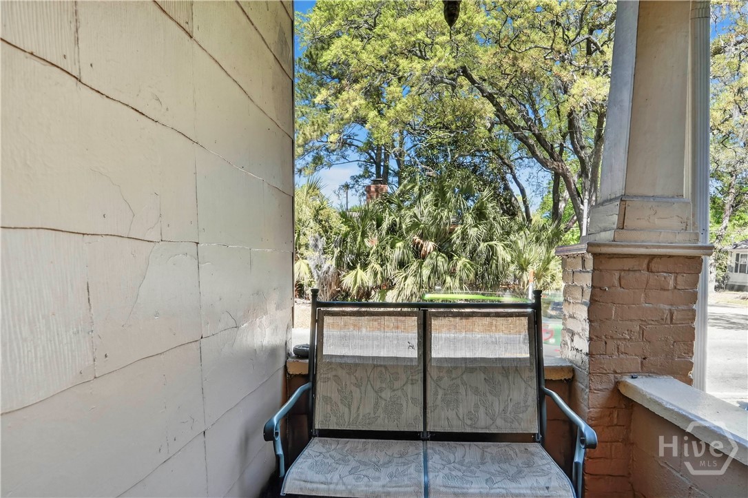 901 W 52nd Street Property Photo 2