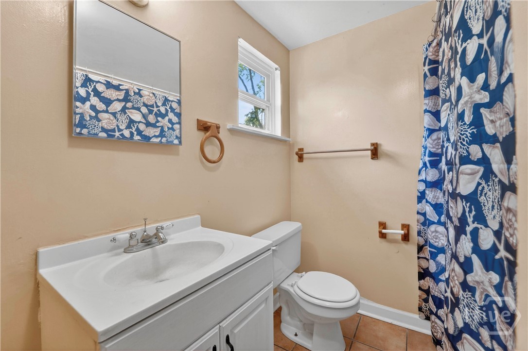 901 W 52nd Street Property Photo 11