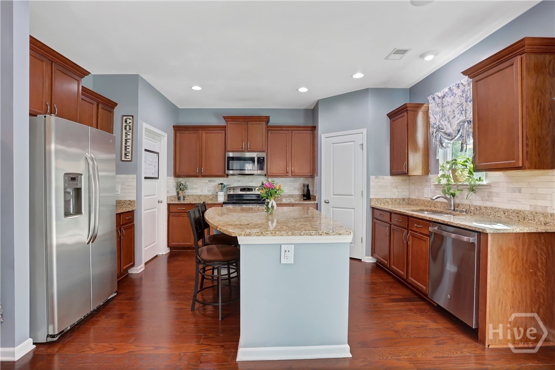 821 Garden Hills Loop Property Photo 9