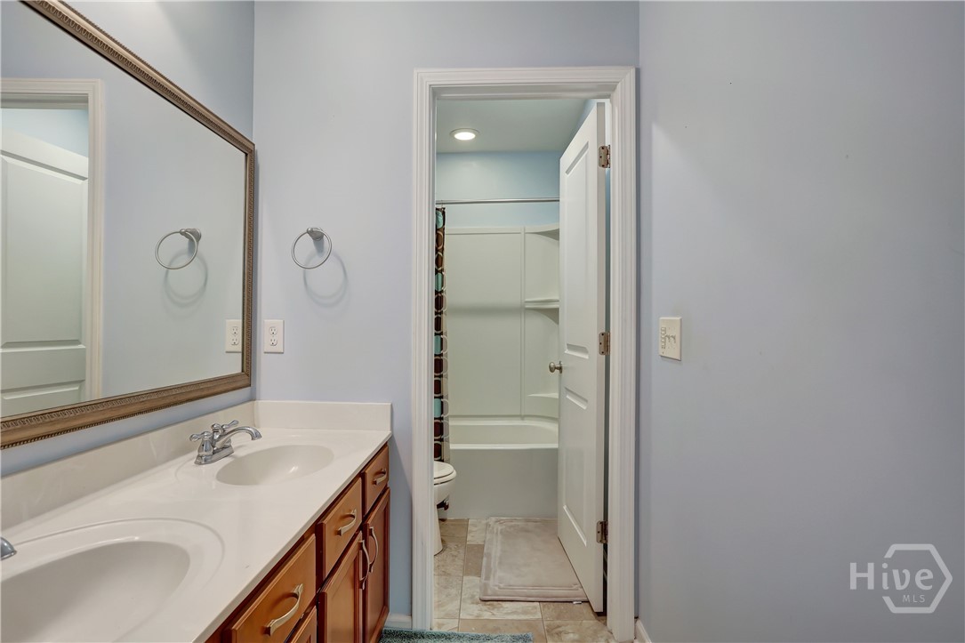 821 Garden Hills Loop Property Photo 39