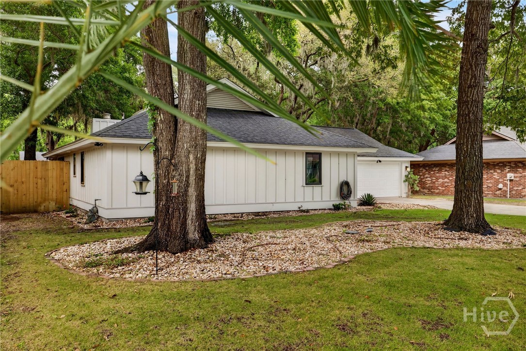 114 Lazy Lagoon Way Property Photo 3