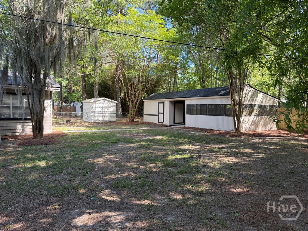 215 Pinecrest Place Property Photo 2