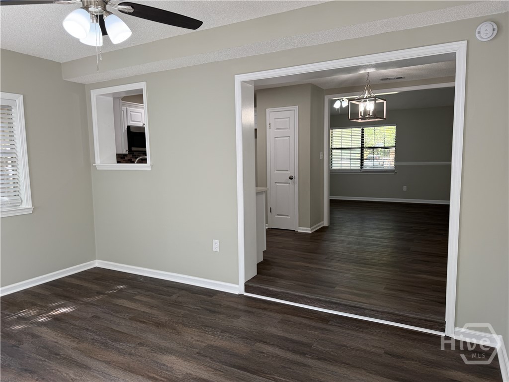 215 Pinecrest Place Property Photo 11