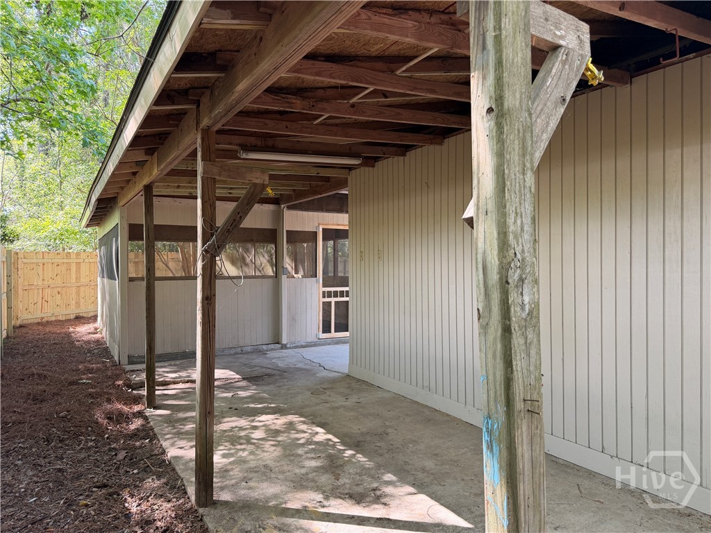 215 Pinecrest Place Property Photo 21