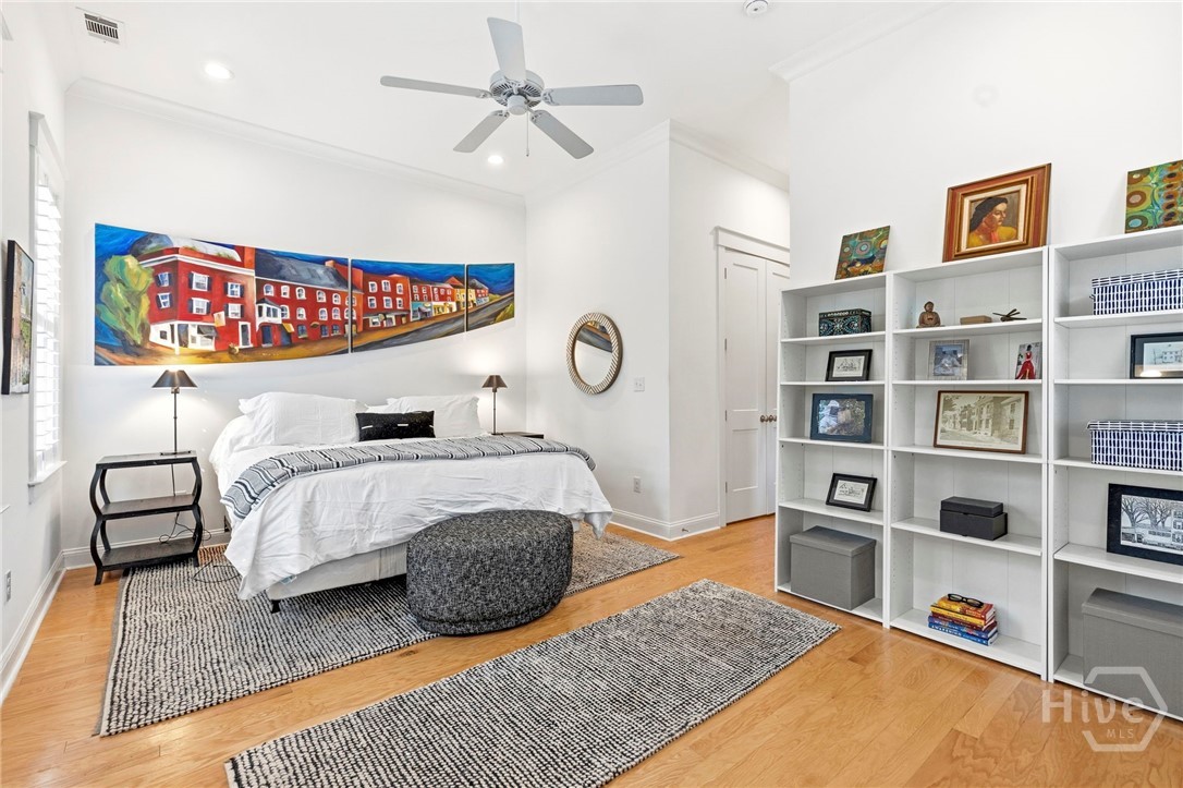 2315 Barnard Street Property Photo 12