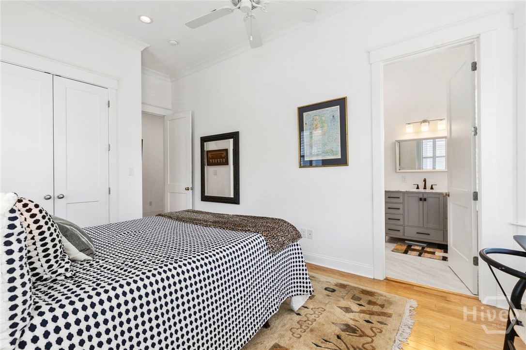 2315 Barnard Street Property Photo 17