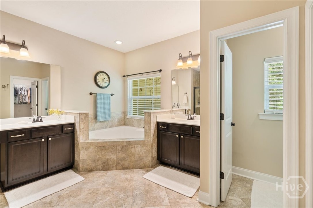 120 Ridgewood Park Court Property Photo 27