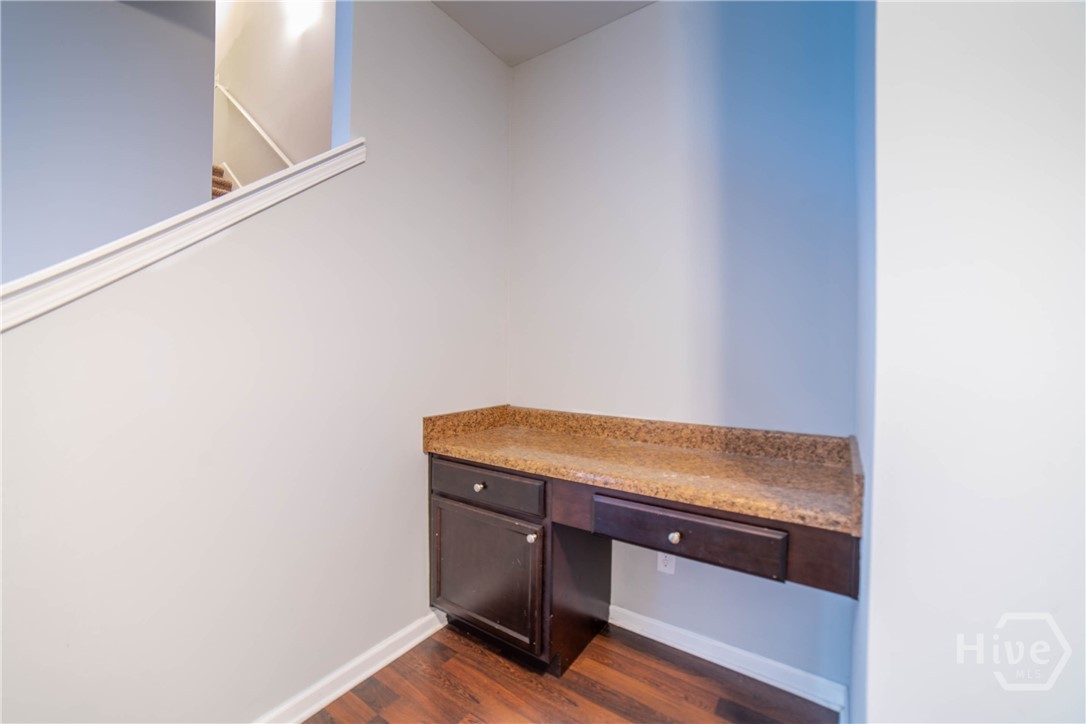 140 Cantle Drive Property Photo 3